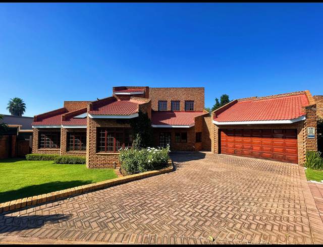4 BEDROOM HOUSE FOR SALE IN VANDERBIJLPARK SW 5